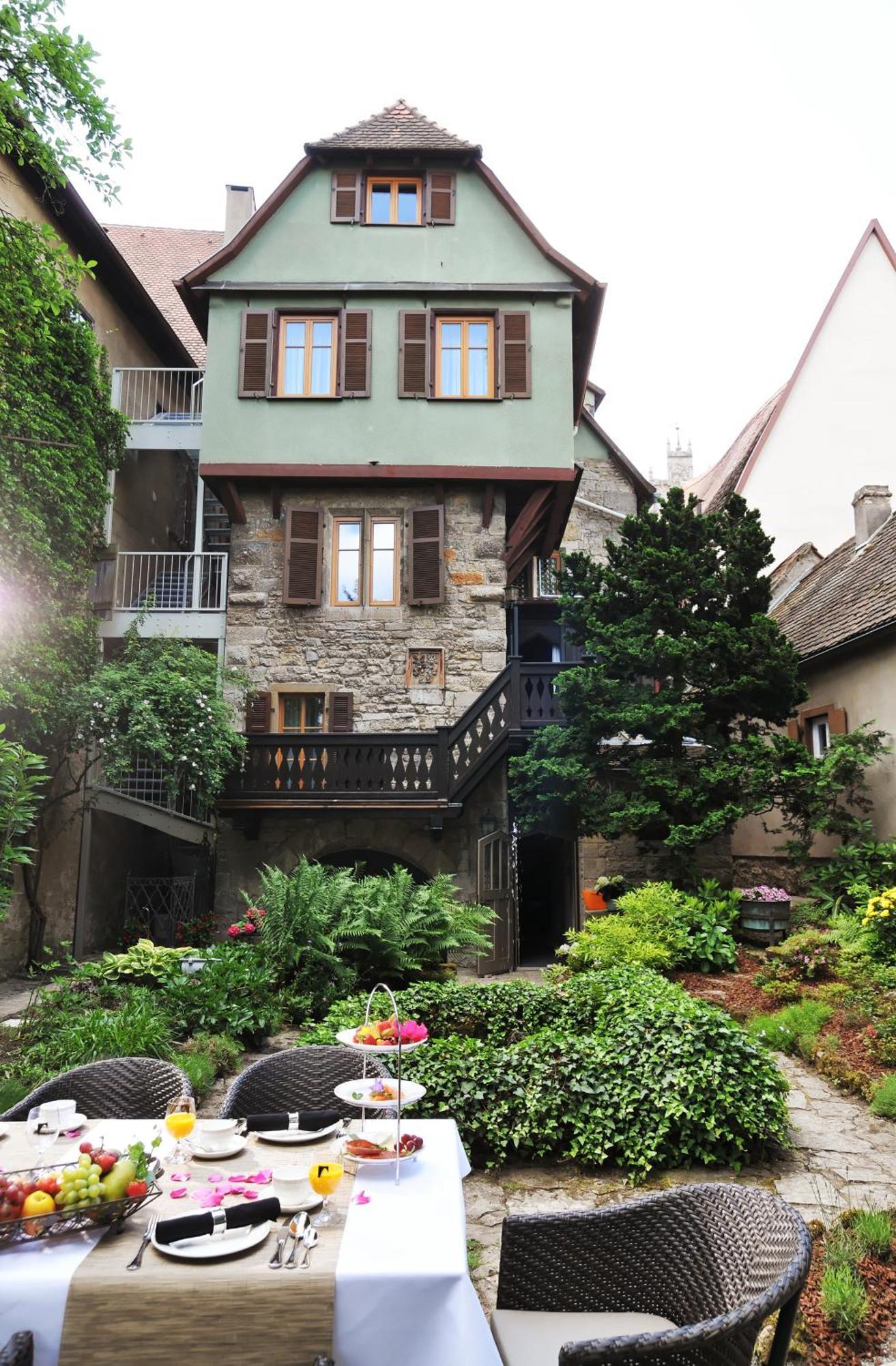 Hotel Herrnschloesschen Rothenburg ob der Tauber Exterior foto